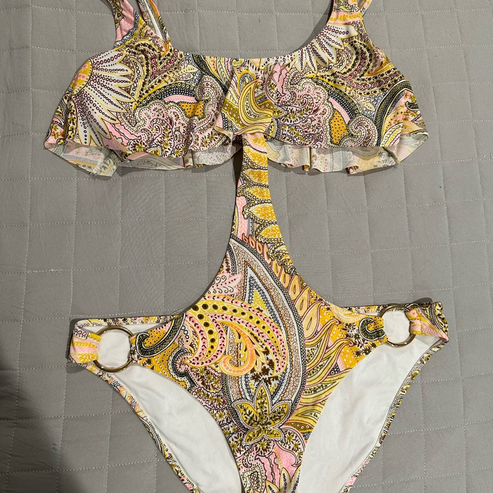 Victoria’s Secret monokini size M